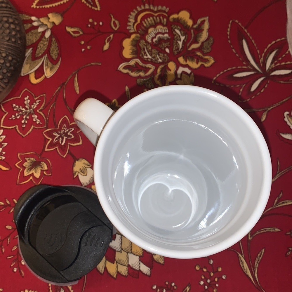 Disney‎ Minnie Mouse Coffee Mug with lid.  No scratches chips or cracks. - Picture 4 of 5